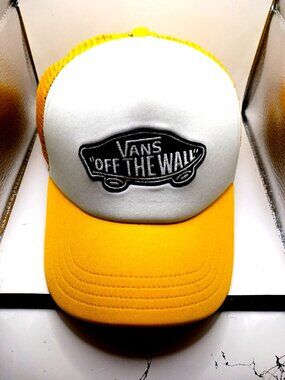 Vans Off The Wall Trucker Hat – Yellow  + White With Purple Mesh Snapback Cap